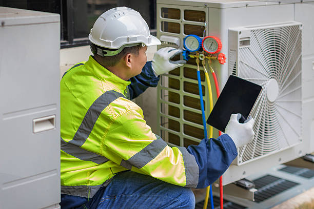 Professional Ductwork Repair technician working in Rosharon, TX